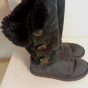UGG Bailey bow black boots size 6